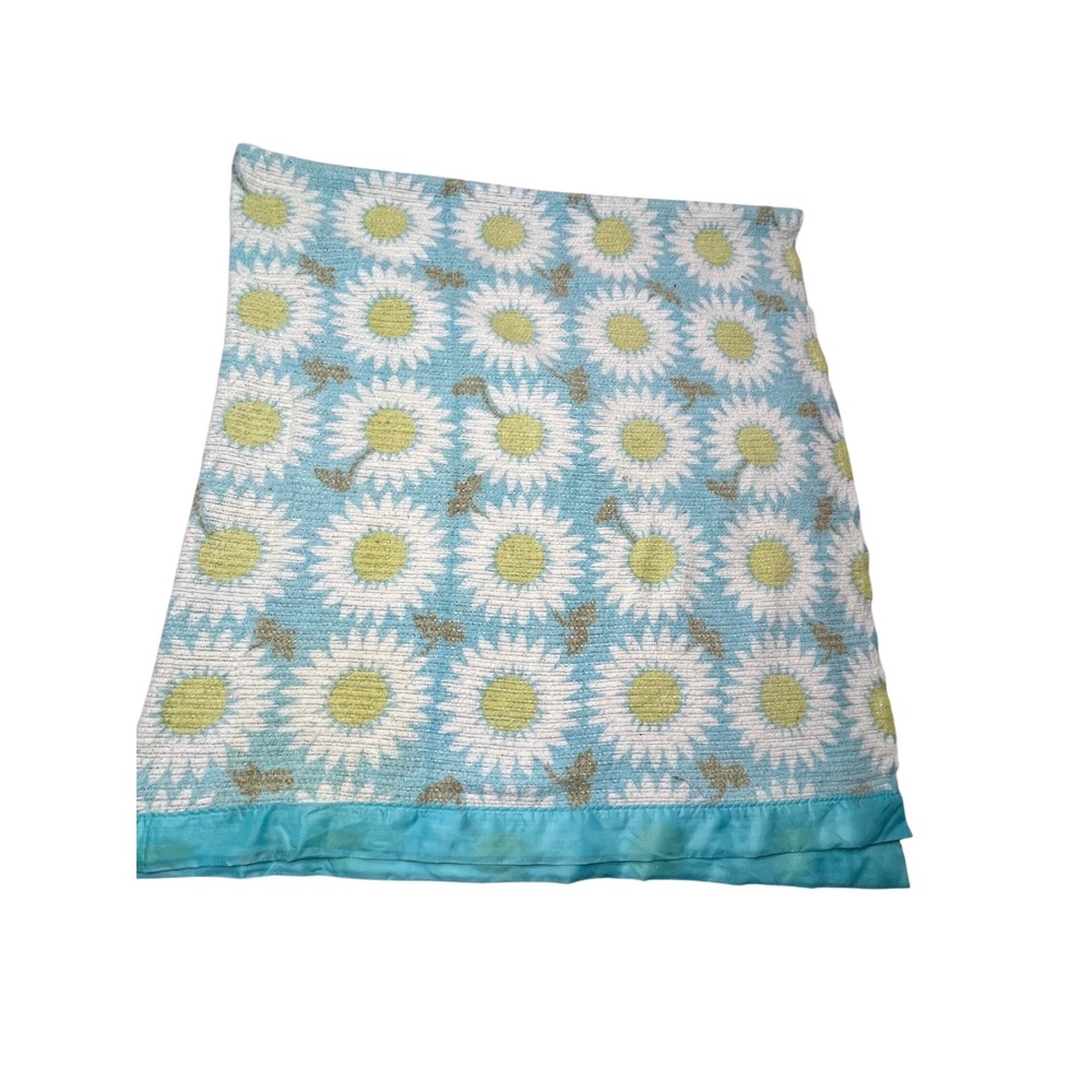Vintage 70s unique‎ Daisy Floral waffle Knit throw Blanket Blue Satin Trim 74x78